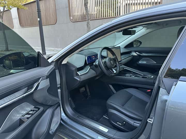 Фото 8 - Zeekr 001