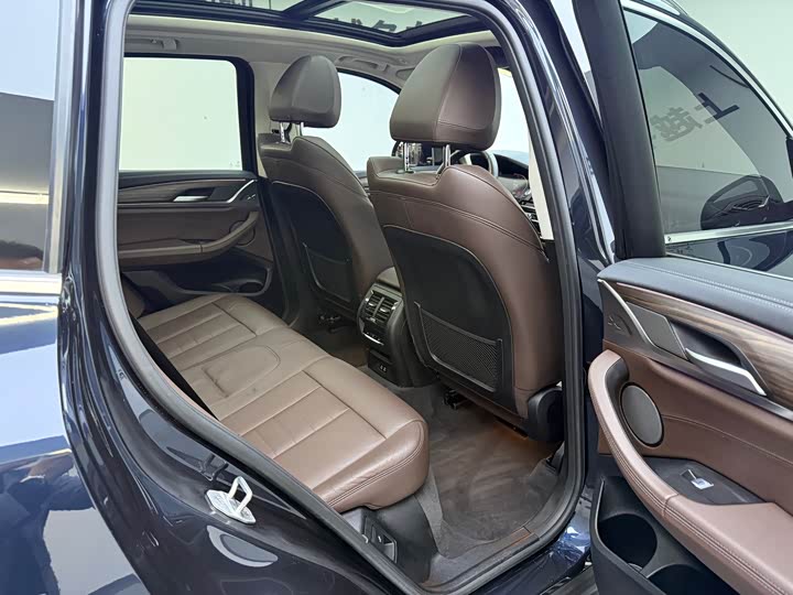 Фото 18 - BMW X3