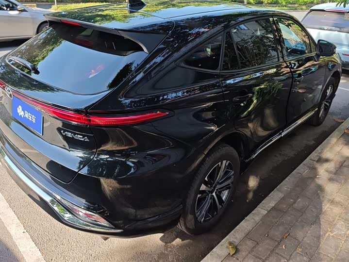 Фото 3 - Toyota Venza