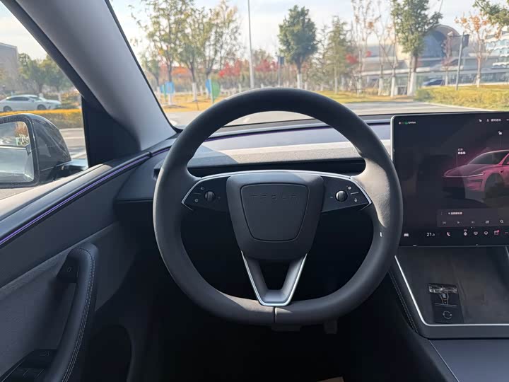 Фото 12 - Tesla Model Y