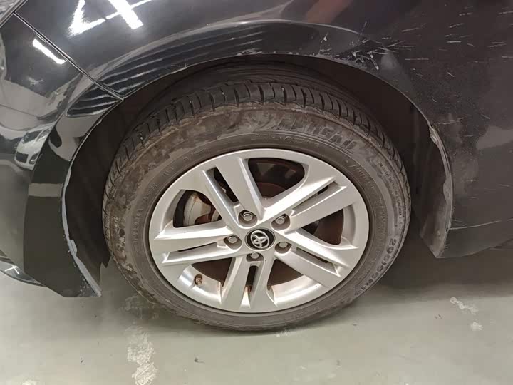 Фото 23 - Toyota Levin