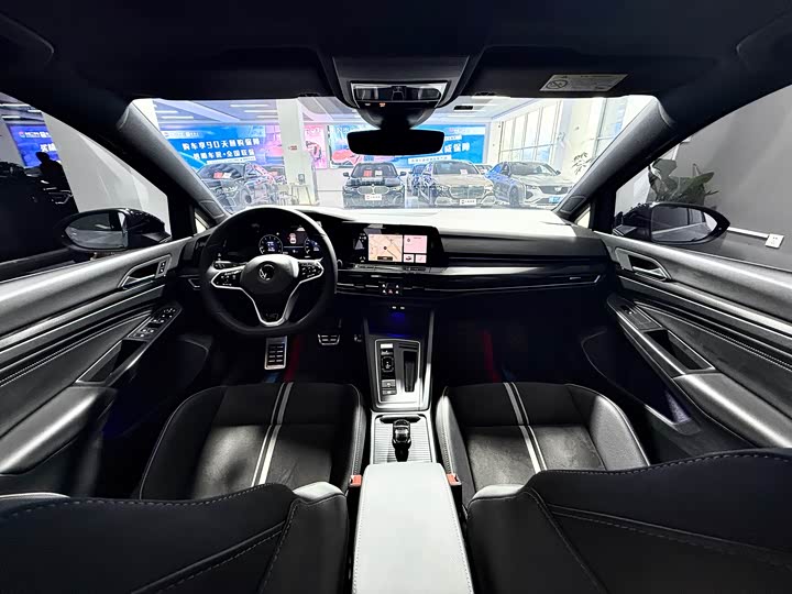 Фото 6 - Volkswagen Golf