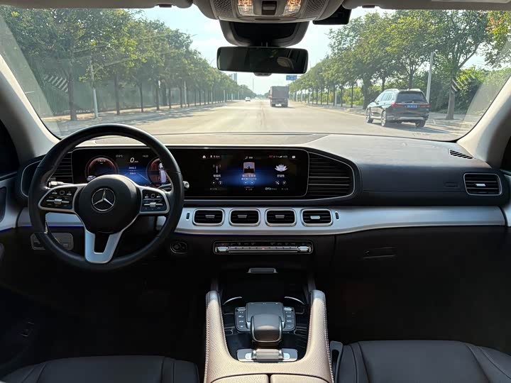 Фото 12 - Mercedes-Benz GLS-Class