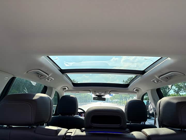 Фото 16 - Mercedes-Benz GLS-Class