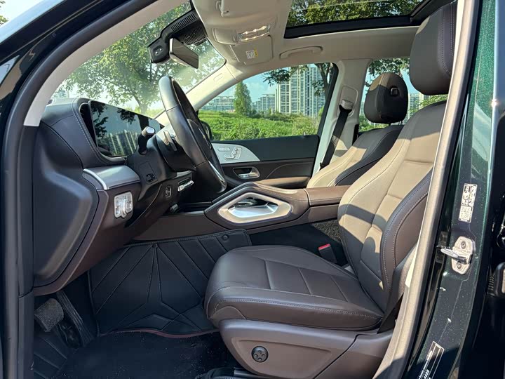 Фото 22 - Mercedes-Benz GLS-Class