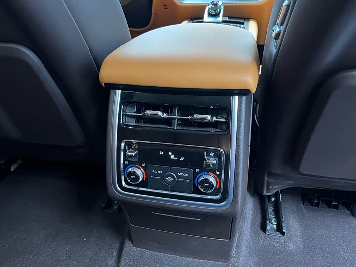 Фото 6 - Tank 500