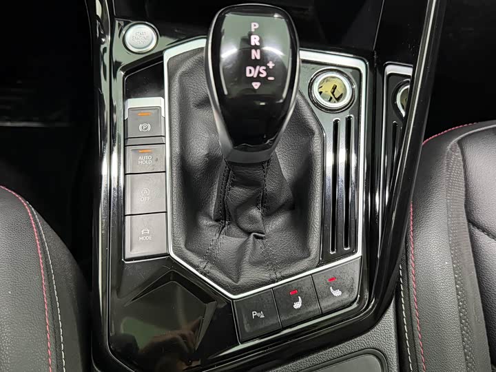 Фото 14 - Volkswagen Tayron