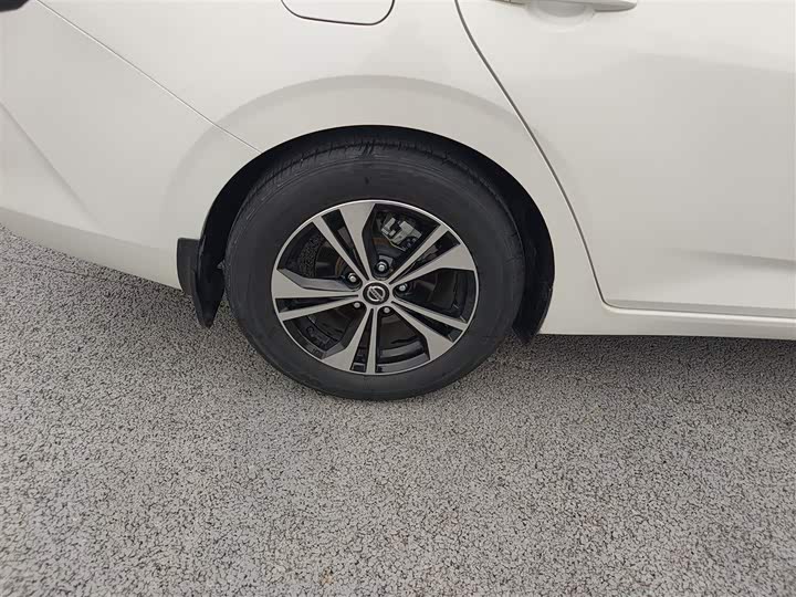 Фото 26 - Nissan Sylphy