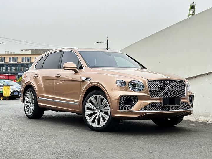 Фото 10 - Bentley Bentayga