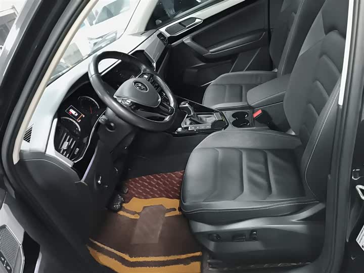 Фото 15 - Volkswagen Tayron