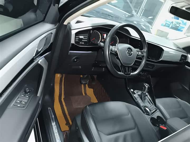 Фото 16 - Volkswagen Tayron