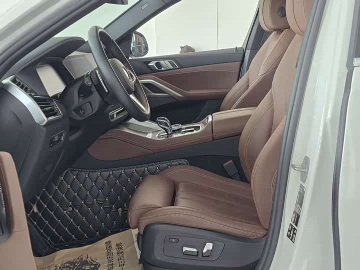 Фото 12 - BMW X6