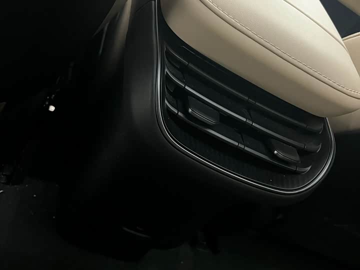 Фото 6 - Nio ET5