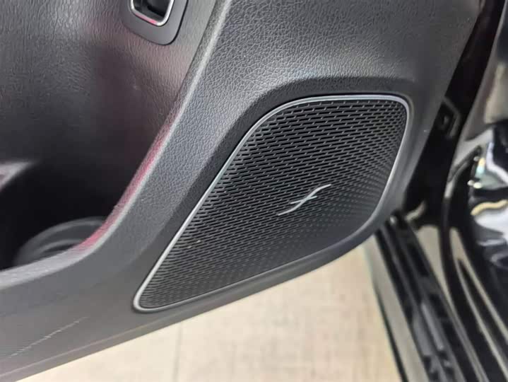 Фото 12 - Mercedes-Benz A-Class AMG