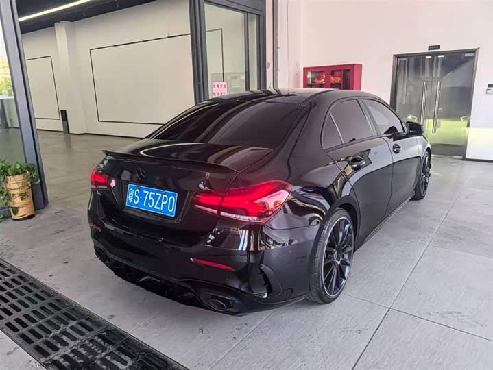 Фото 13 - Mercedes-Benz A-Class AMG