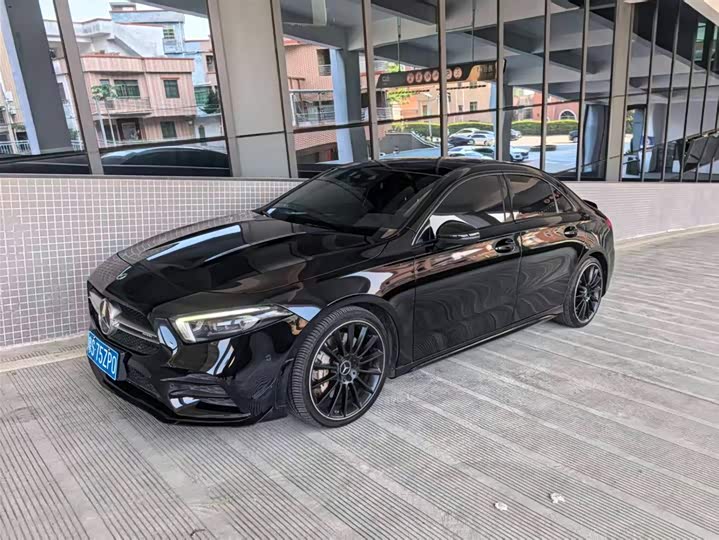 Фото 14 - Mercedes-Benz A-Class AMG