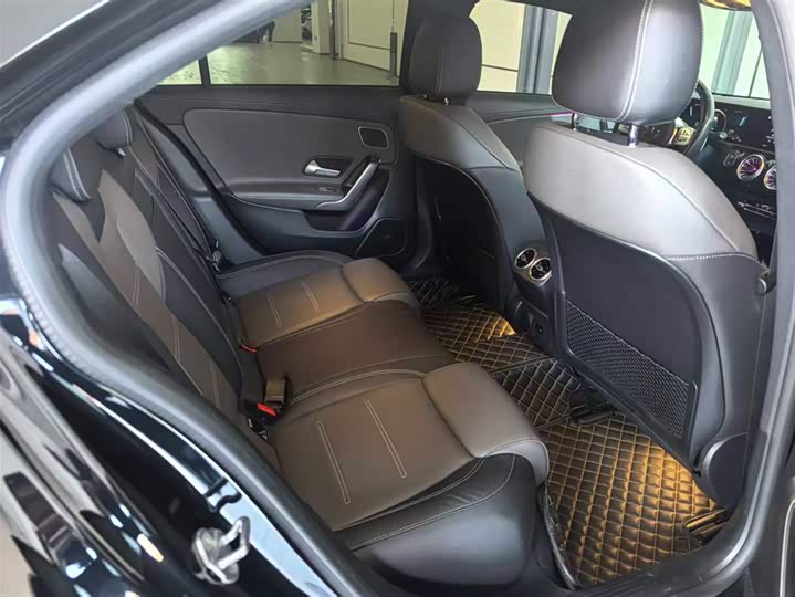 Фото 4 - Mercedes-Benz A-Class AMG