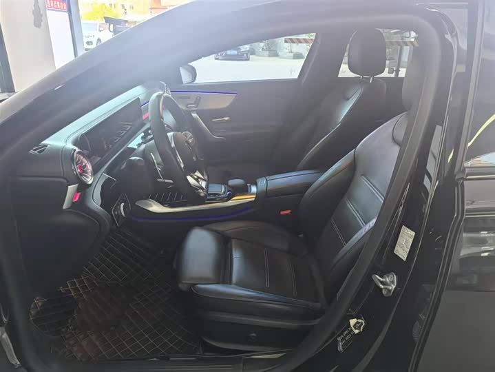 Фото 7 - Mercedes-Benz A-Class AMG