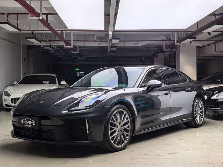 Фото 1 - Porsche Panamera