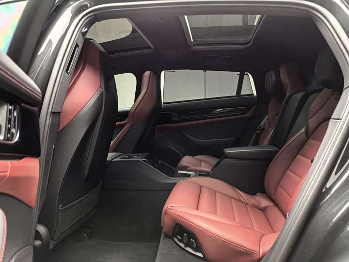 Фото 16 - Porsche Panamera