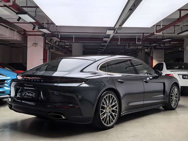 Фото 7 - Porsche Panamera