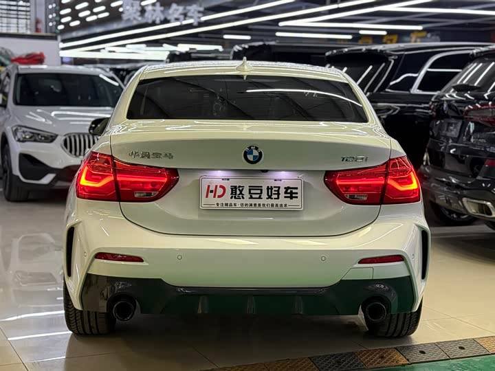 Фото 16 - BMW 1 Series