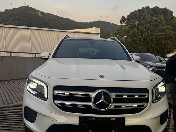 Фото 1 - Mercedes-Benz GLB-Class