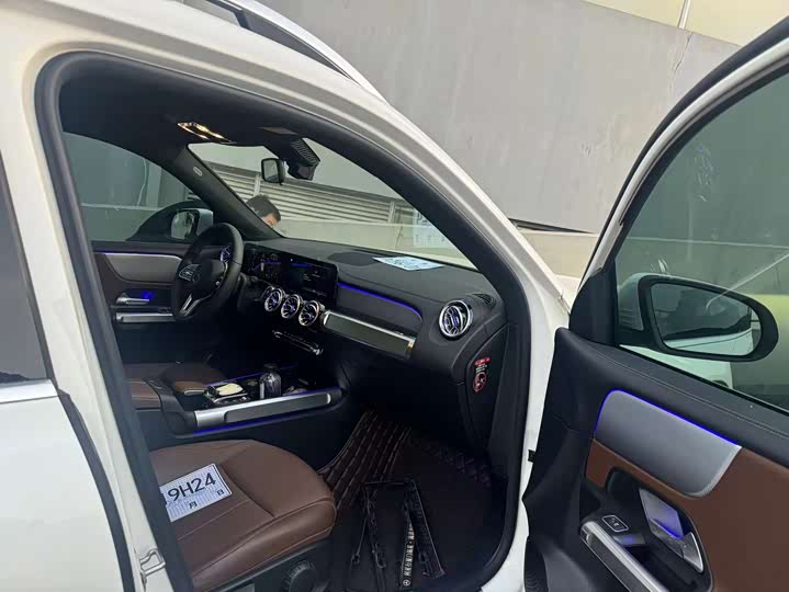 Фото 2 - Mercedes-Benz GLB-Class