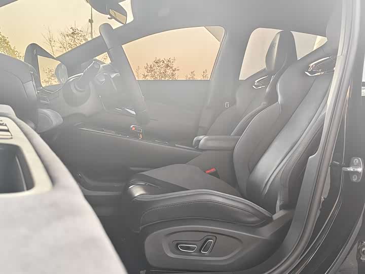 Фото 7 - GAC Trumpchi Empow R