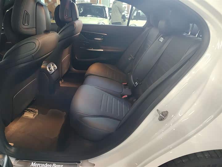 Фото 17 - Mercedes-Benz C-Class