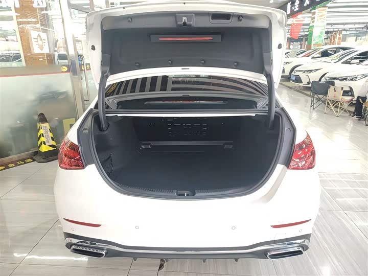 Фото 19 - Mercedes-Benz C-Class