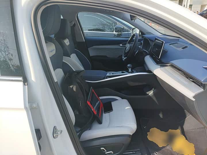 Фото 25 - Geely Preface