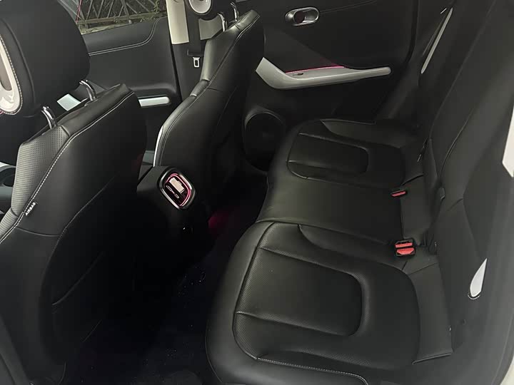 Фото 14 - Smart #1