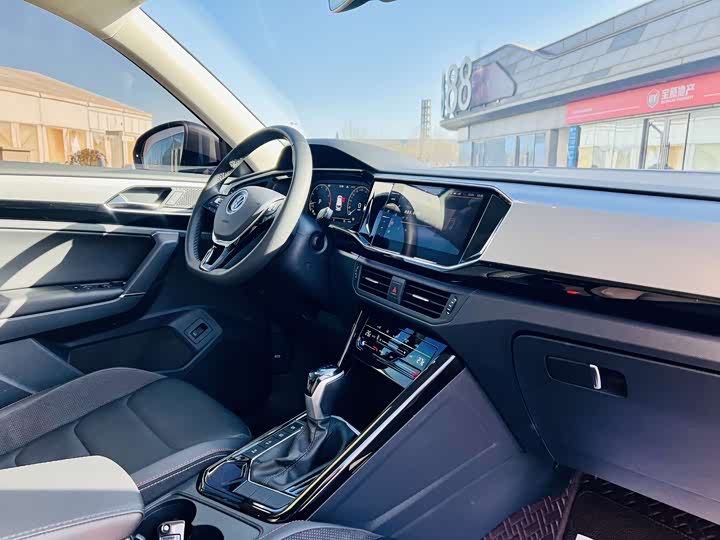 Фото 10 - Volkswagen Tayron