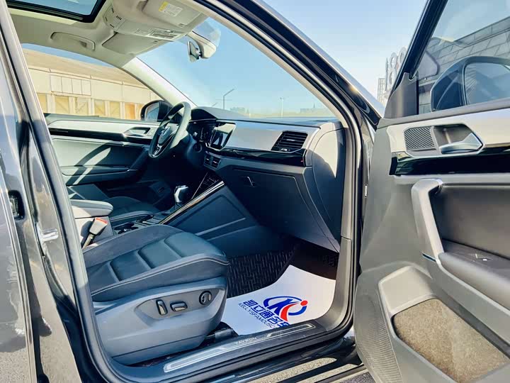 Фото 9 - Volkswagen Tayron