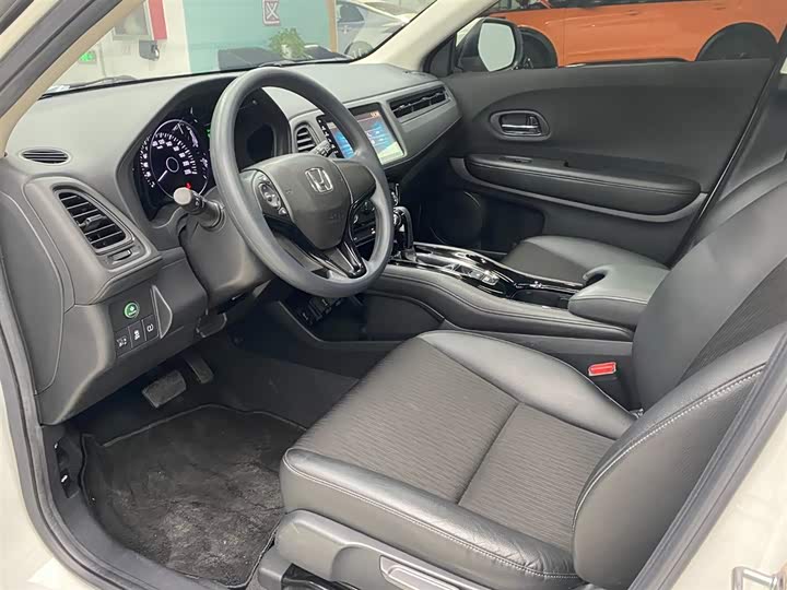 Фото 8 - Honda Vezel