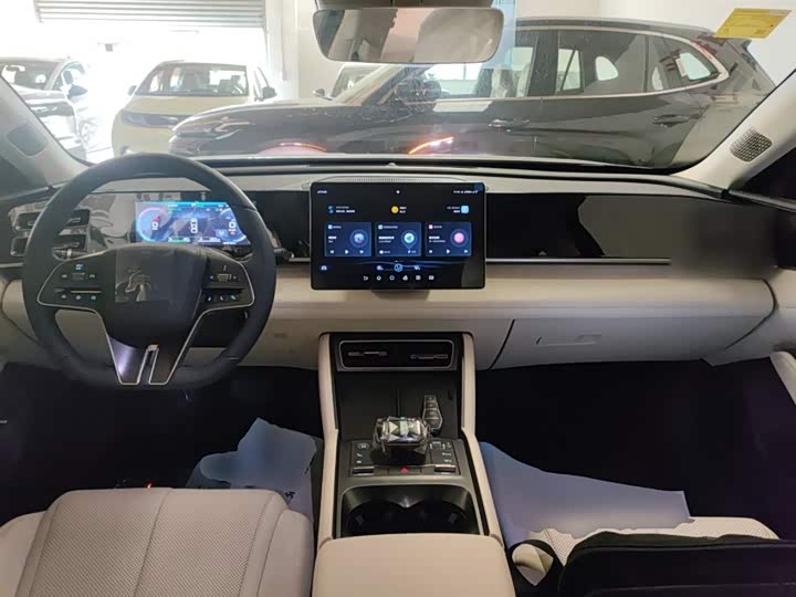 Фото 10 - BYD Qin L