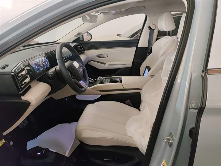 Фото 15 - BYD Qin L