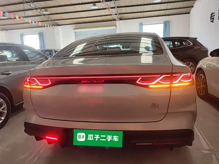 Фото 6 - BYD Qin L