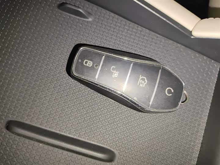 Фото 9 - BYD Qin L