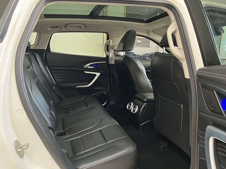 Фото 13 - Wey VV7