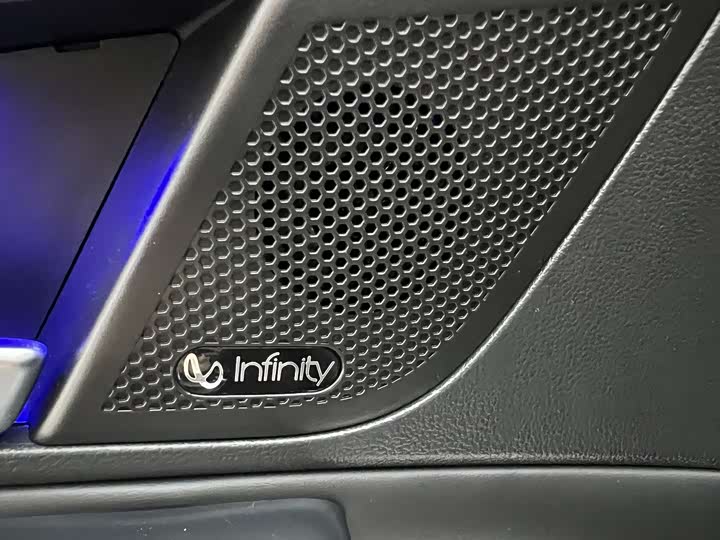 Фото 16 - Wey VV7