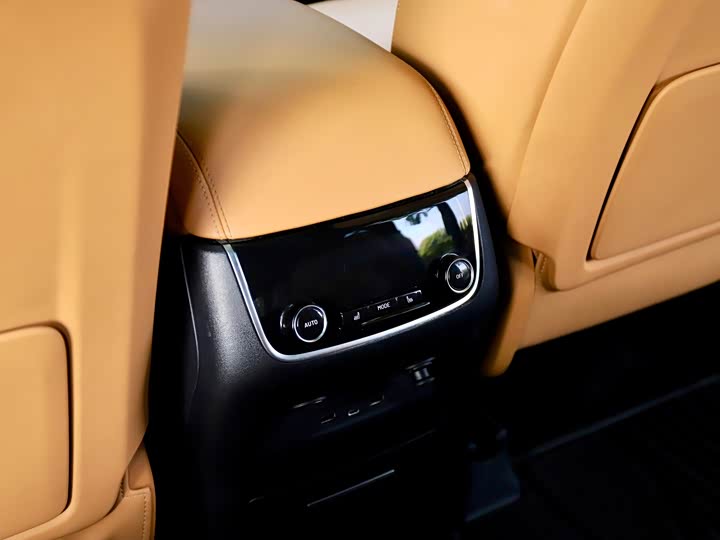 Фото 19 - LiXiang One