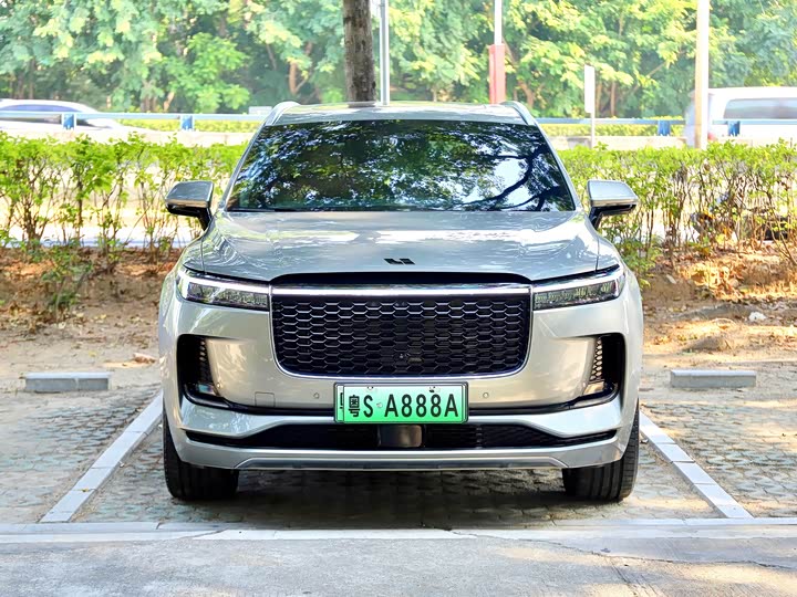 Фото 2 - LiXiang One