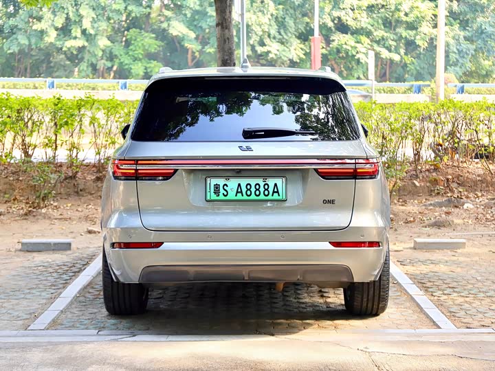 Фото 6 - LiXiang One