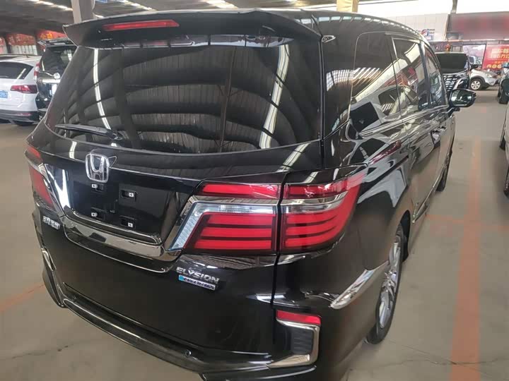 Фото 7 - Honda Elysion