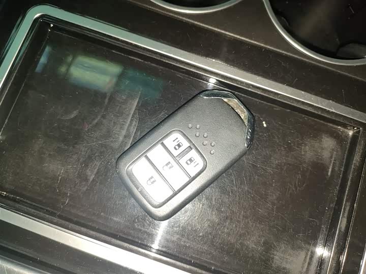 Фото 9 - Honda Elysion