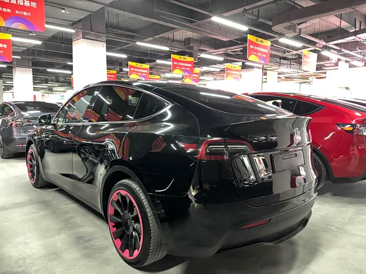 Фото 4 - Tesla Model Y