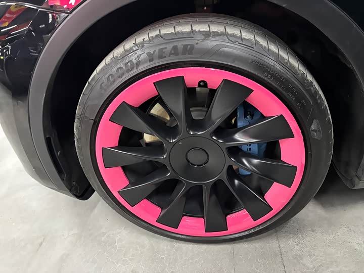 Фото 8 - Tesla Model Y