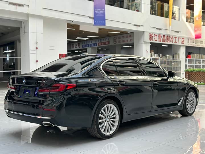 Фото 5 - BMW 5 Series